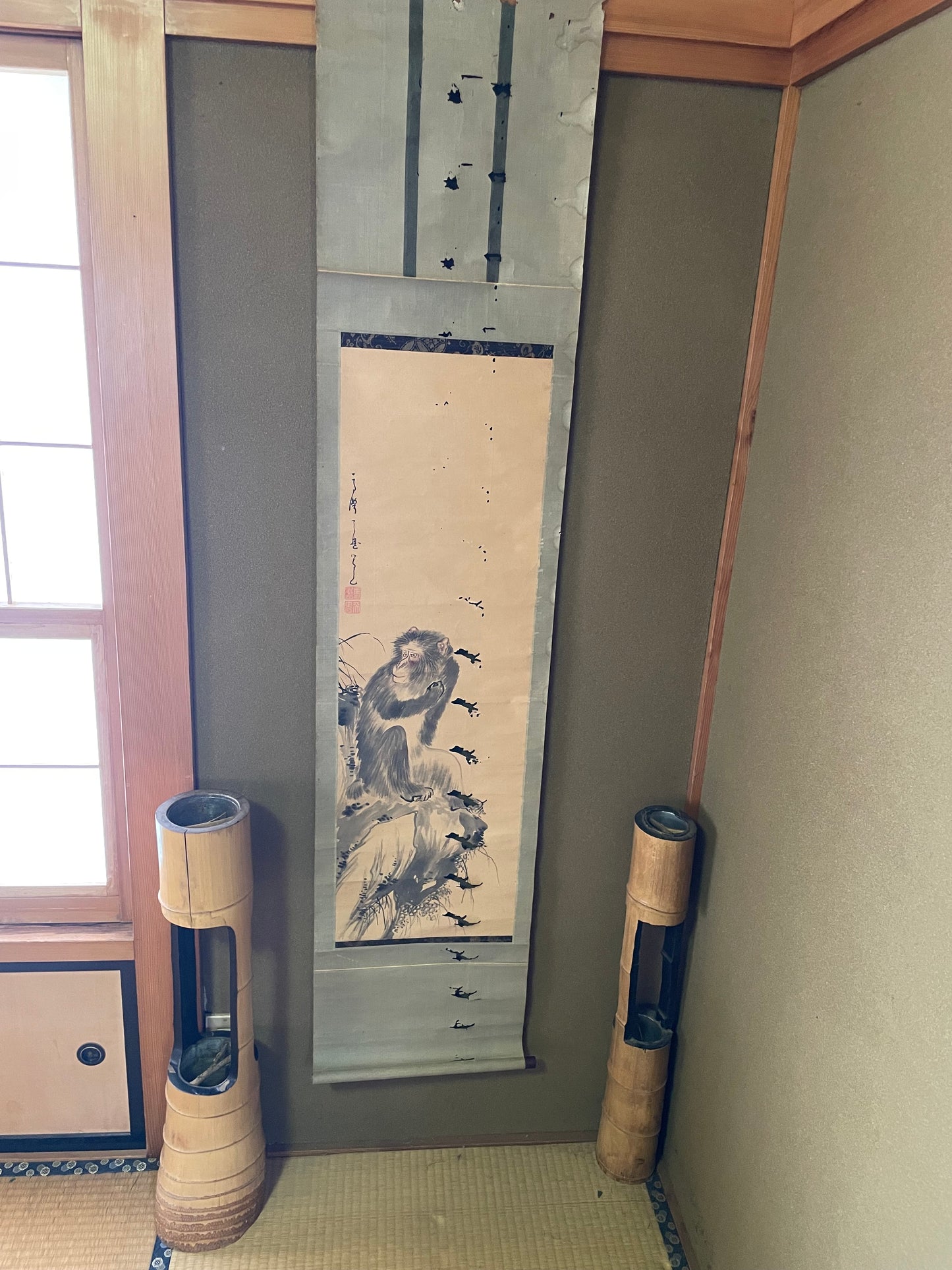 Edo-Meiji Period Kakejiku Scroll Monkey Painting by Kawabata Gyokushō (Approximately 164x37cm)