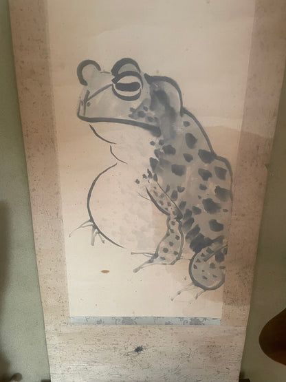 Taishō 1921 Kakejiku Sumi-e Hanging Scroll of a Toad Artist Unknown (Approximately 185X40CM)