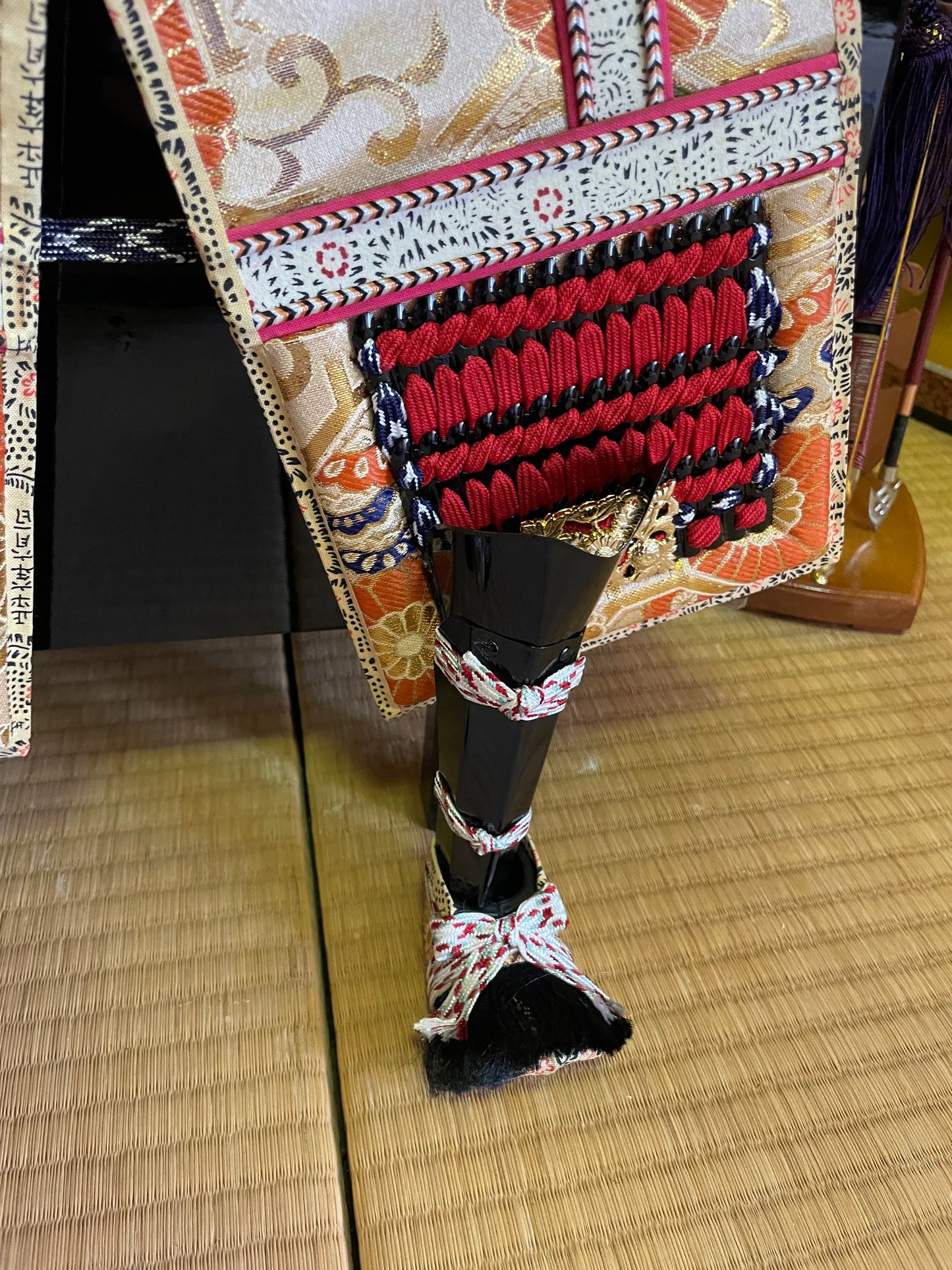 Shōwa Yoshitoku Samurai Armor for Children - Includes all accessories (Approxmately 90CM)