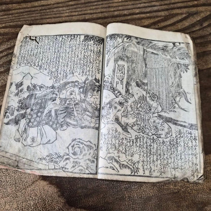 1849 "Shakyamuni's Eight Aspects" Edo Period Drama illustrated by Utagawa Toyokuni. 2 Book Set