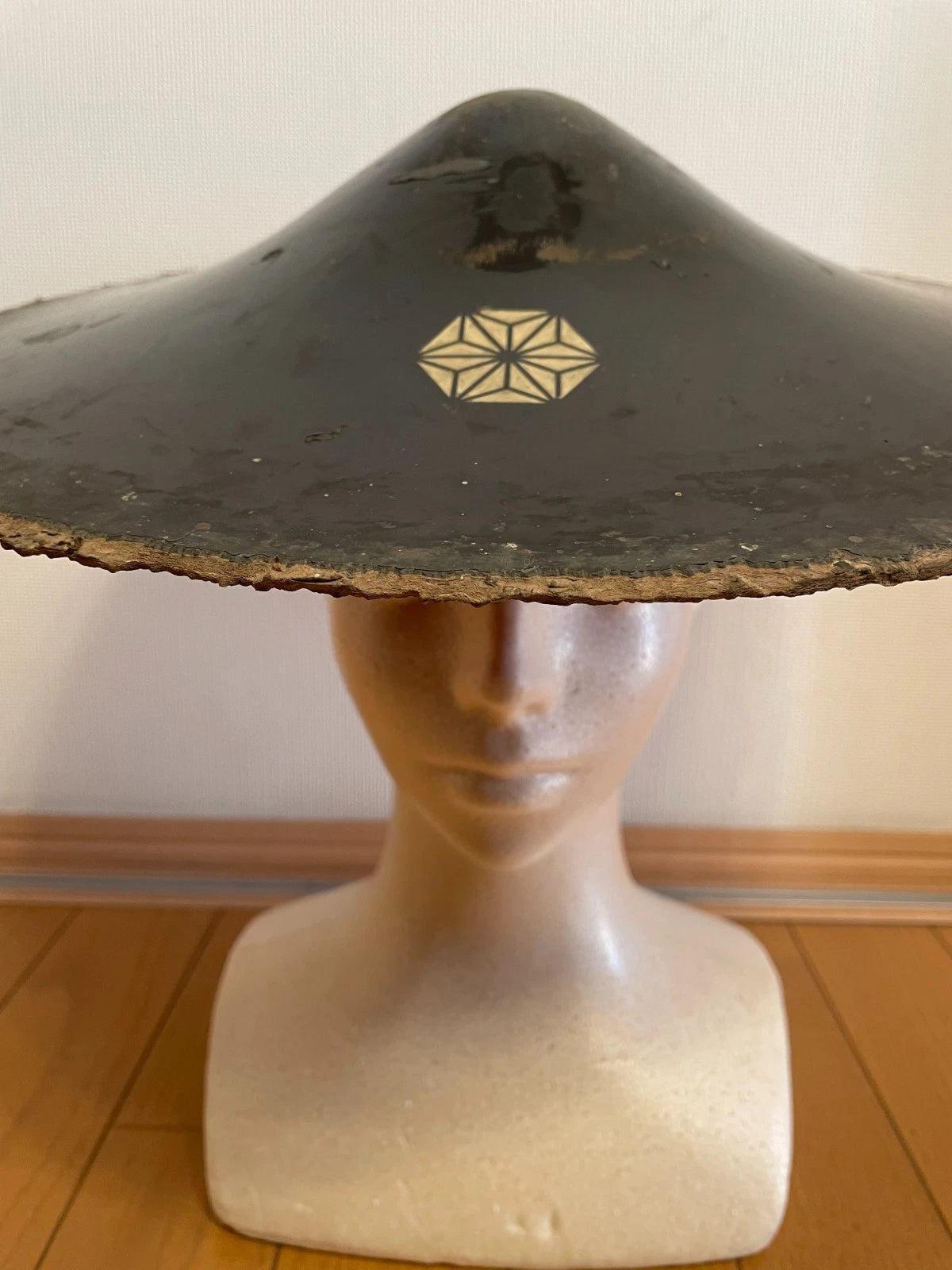 Early Edo Period Jingasa With Asanoha (Hemp Leaf) Motif